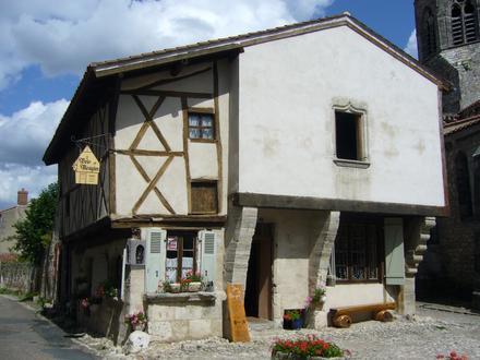 Image of Charroux, Allier