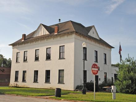 Image of Pineville, Missouri