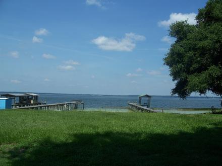 Image of Lake Weir