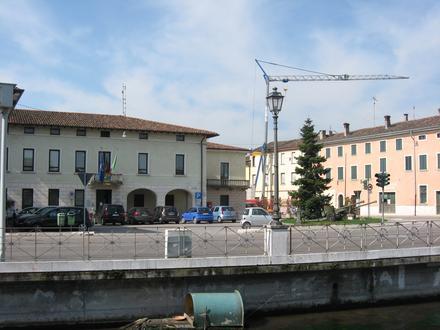 Image of Isorella Image of Isorella
