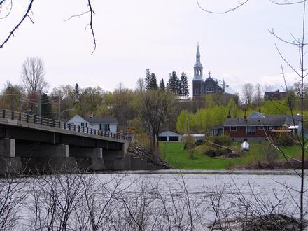 Image of Chapeau, Quebec Image of Chapeau, Quebec