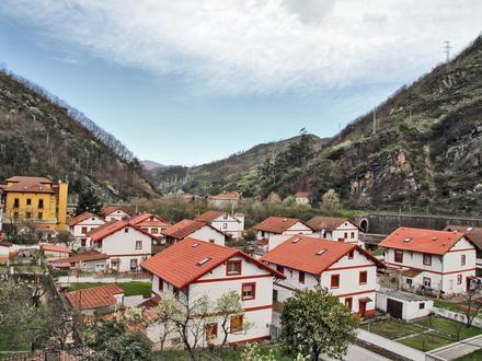 Image of Bustiello Image of Bustiello
