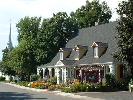 Image of Saint-Antoine-de-Tilly, Quebec Image of Saint-Antoine-de-Tilly, Quebec