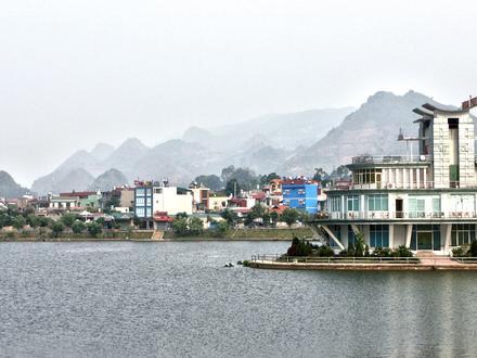 تصویر لای چو تصویر لای چو