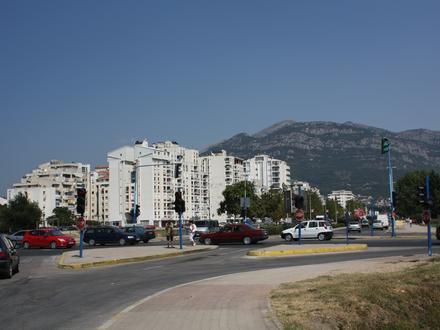Bar, Karadağ Resmi Bar, Karadağ Resmi