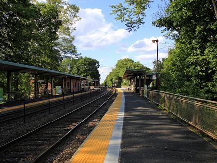 Image of Wedgemere (MBTA station) Image of Wedgemere (MBTA station)