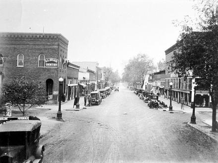 Hình ảnh về Arthur, Illinois Hình ảnh về Arthur, Illinois
