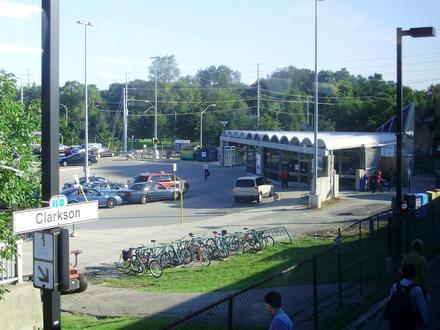 Image of Clarkson GO Station Image of Clarkson GO Station
