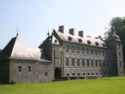 Image of Acoz Castle Image of Acoz Castle