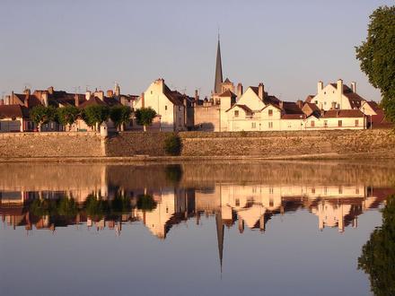 Slika Auxonne Slika Auxonne